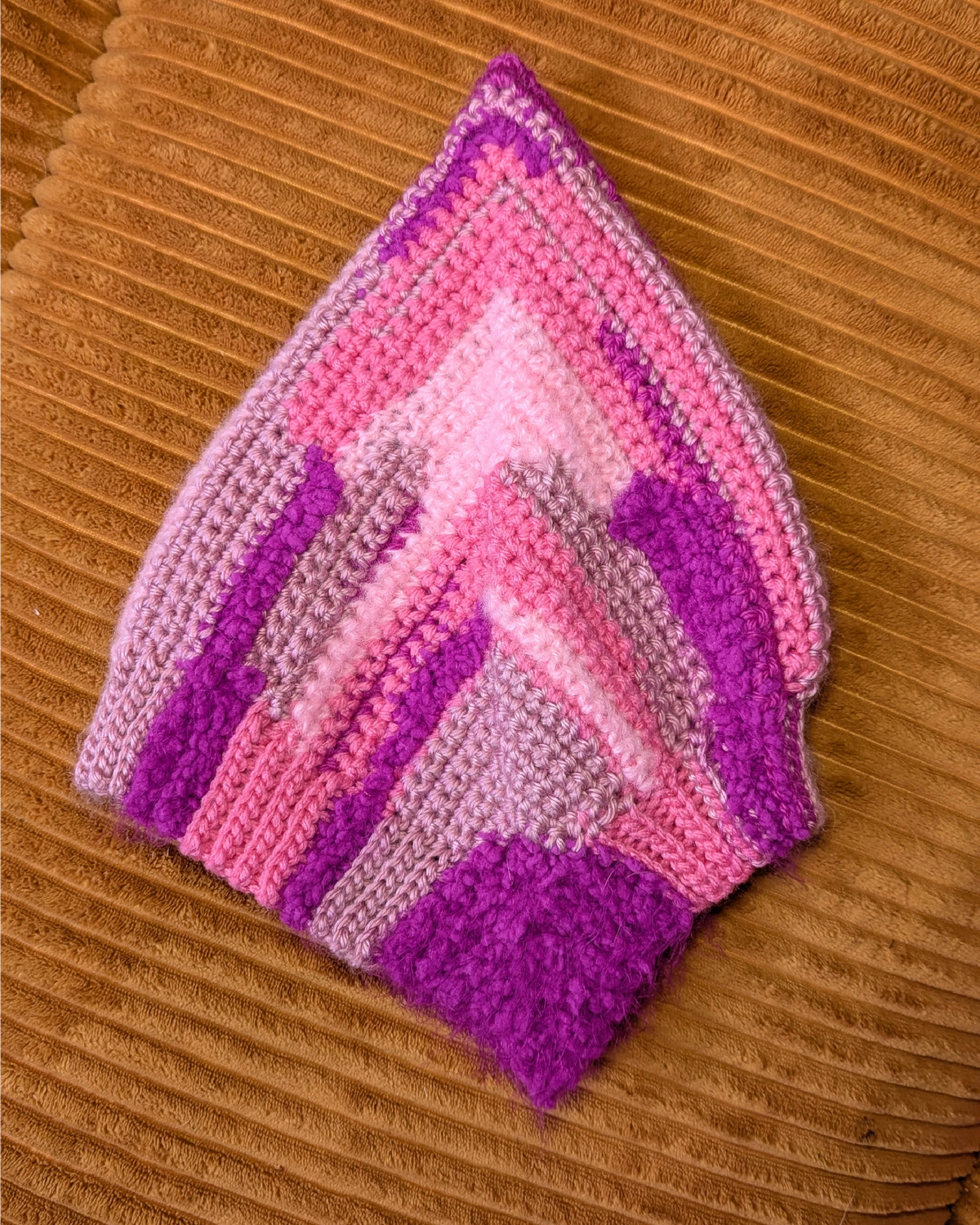 pixie dream cap: pink neon kiss