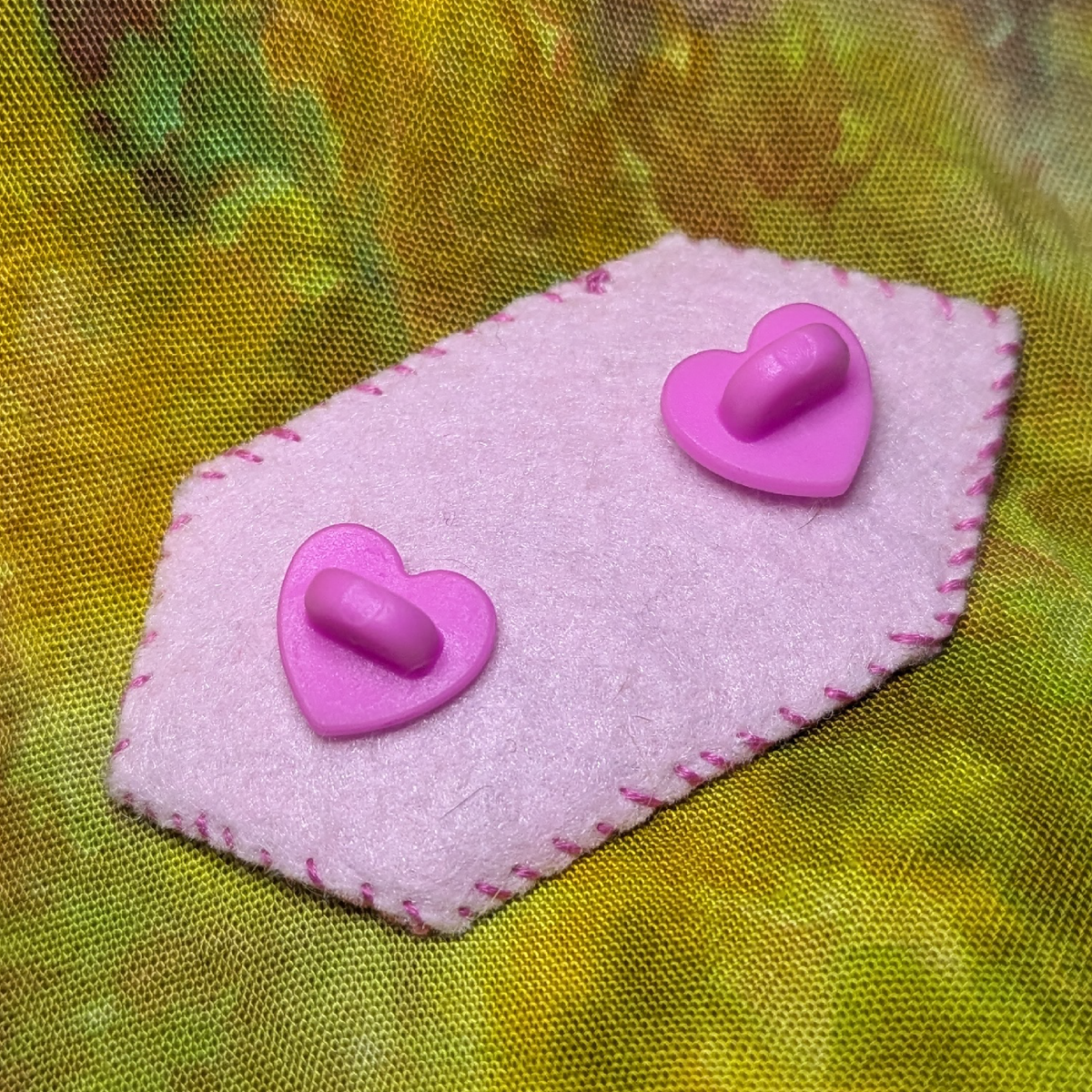 pink gem brooch: style B