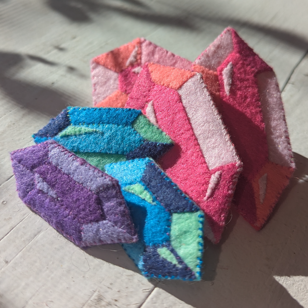 another blue gem brooch