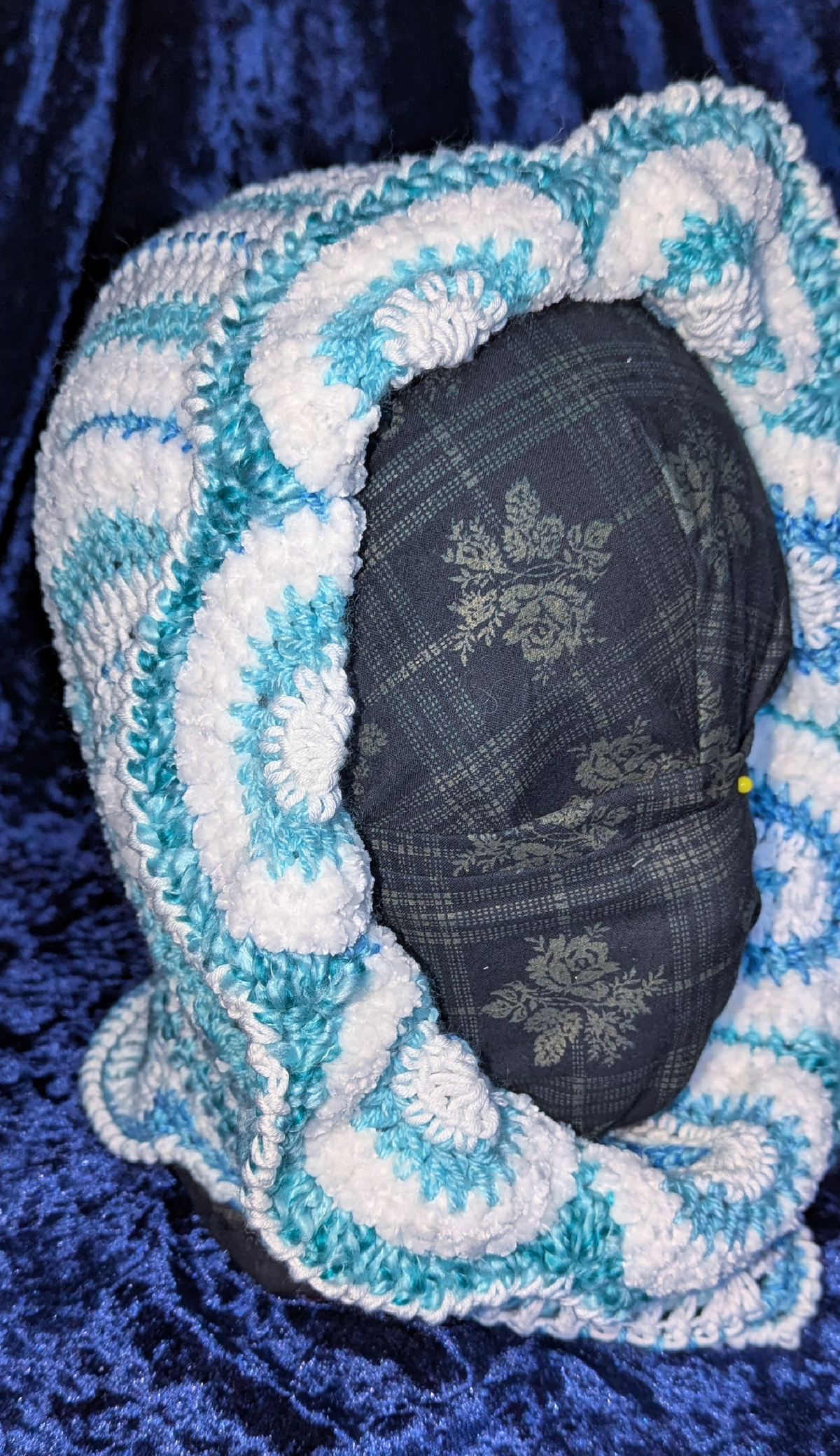 icy blue daisy hood