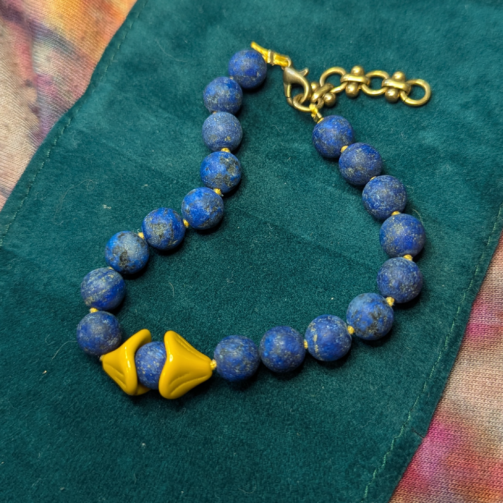 lapis lazuli bead bracelet